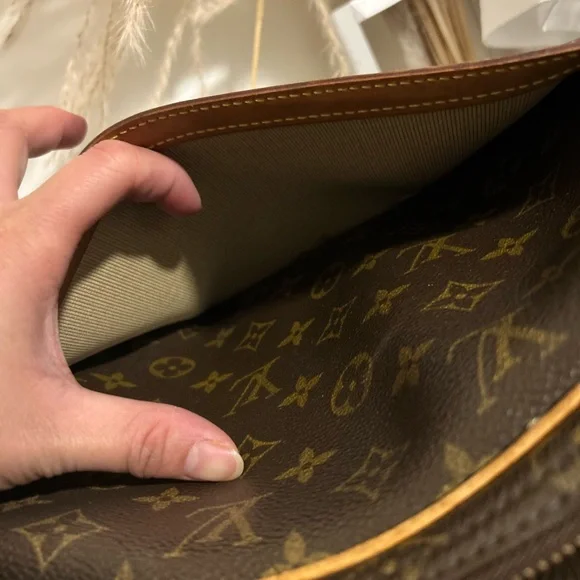 Louis Vuitton Dark Brown Monogram Messenger Bag - Picture 10 of 16